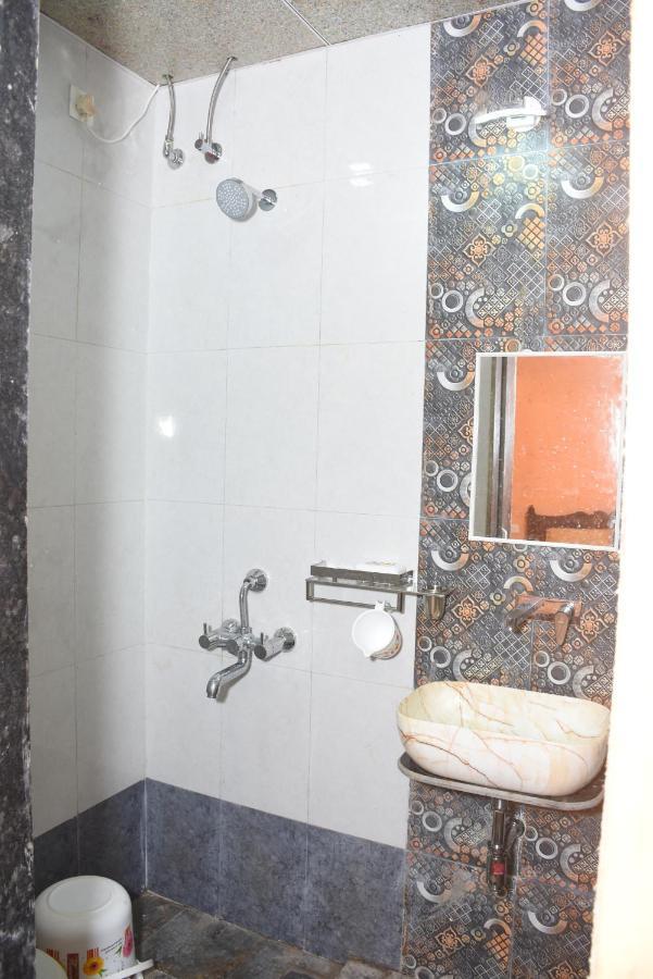 Amee'S Retreat Hotel Diveāgar Екстериор снимка