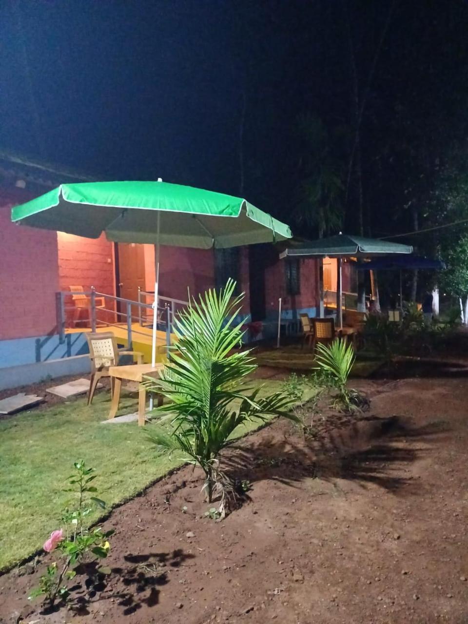 Amee'S Retreat Hotel Diveāgar Екстериор снимка